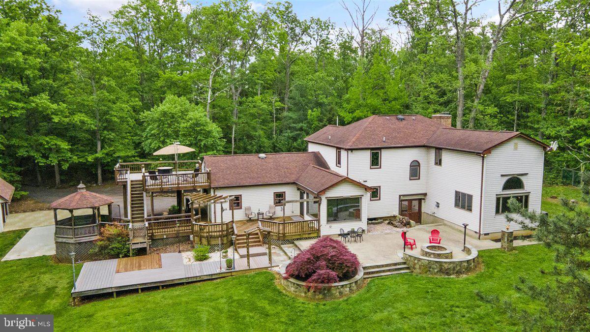 43534 Spinks Ferry Road Leesburg, VA 20176 - Photo 23 of 75 Imagine the Summer Gatherings!