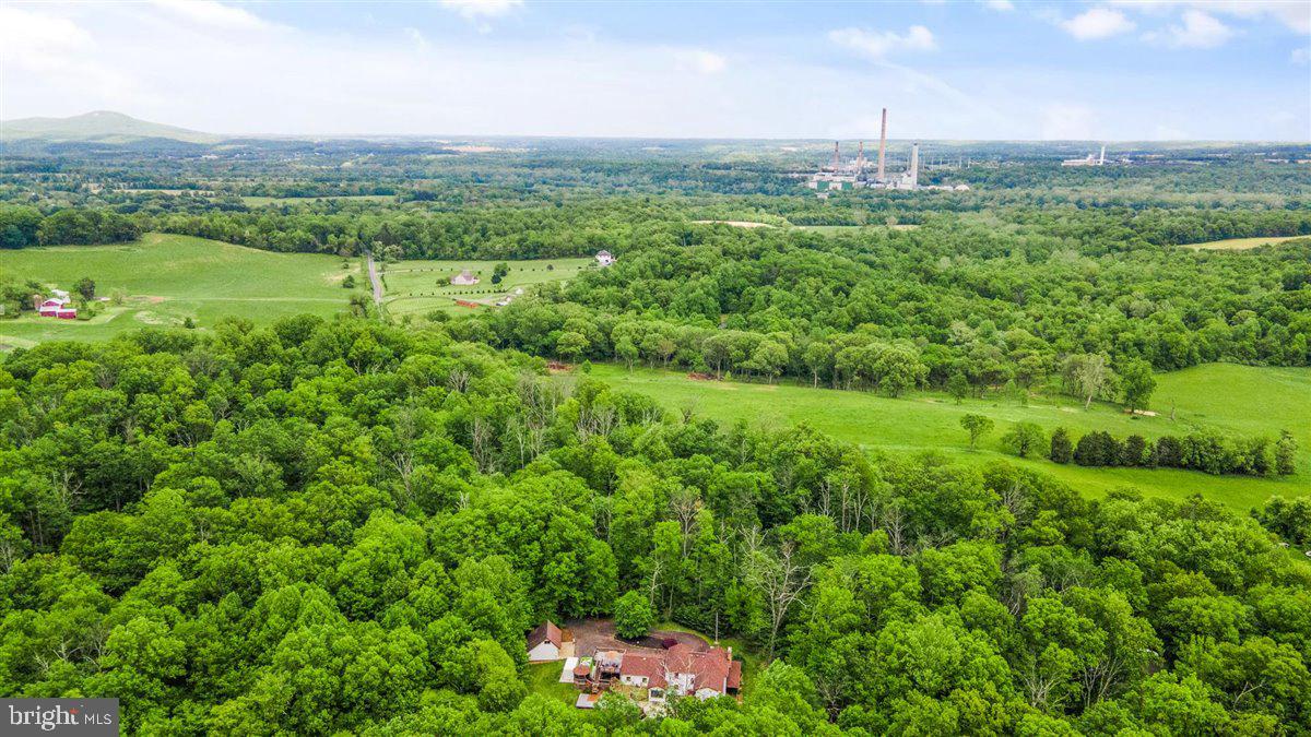 43534 Spinks Ferry Road Leesburg, VA 20176 - Photo 73 of 75 Nestled North of Leesburg in Lucketts.