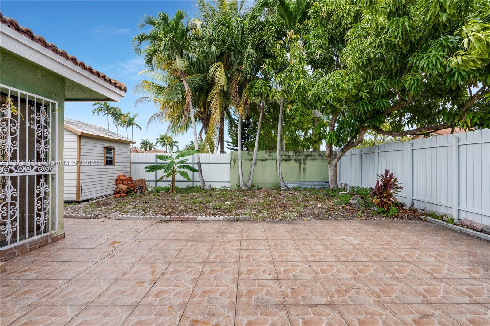 13817 Southwest 21st Terrace Miami, FL 33175 - Photo 29 of 37 a view of a backyard
