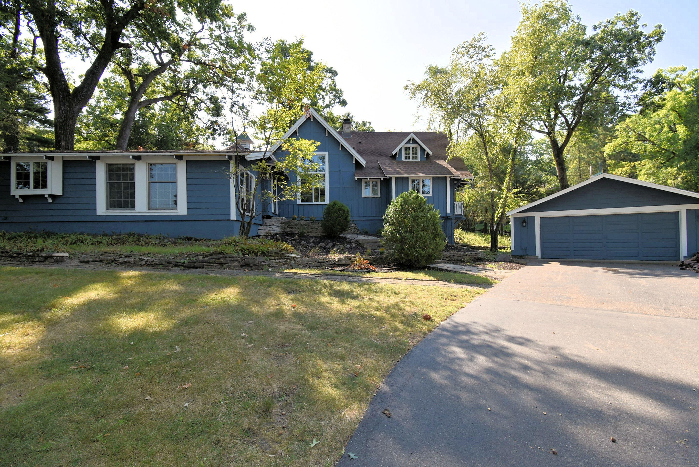 769 Arrowhead Drive Fontana, WI 53125 - Photo 13 of 46 WIS_0056