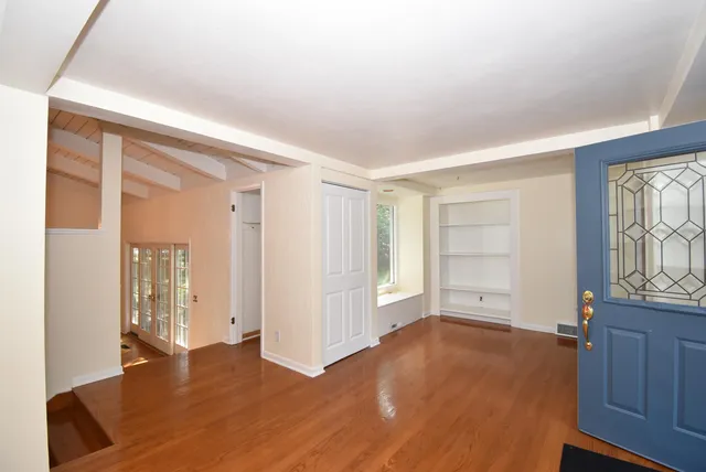 $3,000 | 769 Arrowhead Drive, Fontana, WI 53125