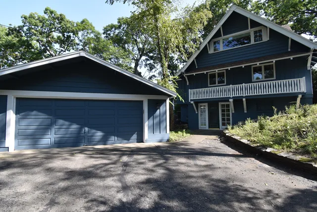 $3,000 | 769 Arrowhead Drive, Fontana, WI 53125