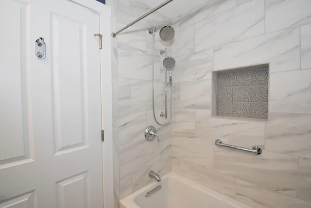 $3,000 | 769 Arrowhead Drive, Fontana, WI 53125