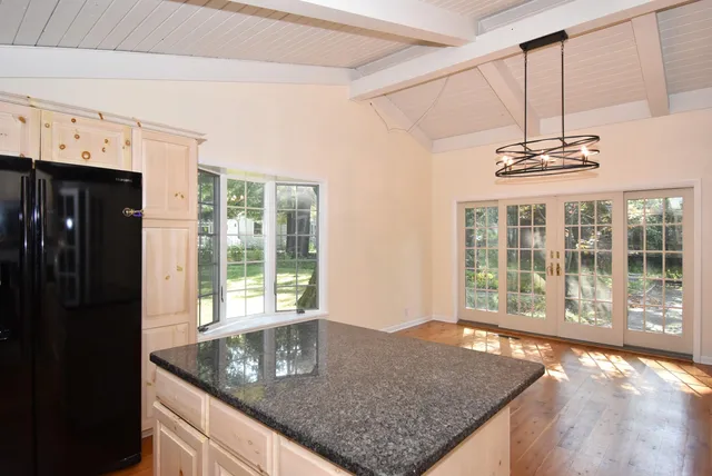 $3,000 | 769 Arrowhead Drive, Fontana, WI 53125