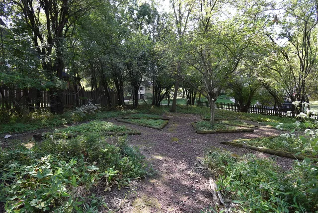 $3,000 | 769 Arrowhead Drive, Fontana, WI 53125