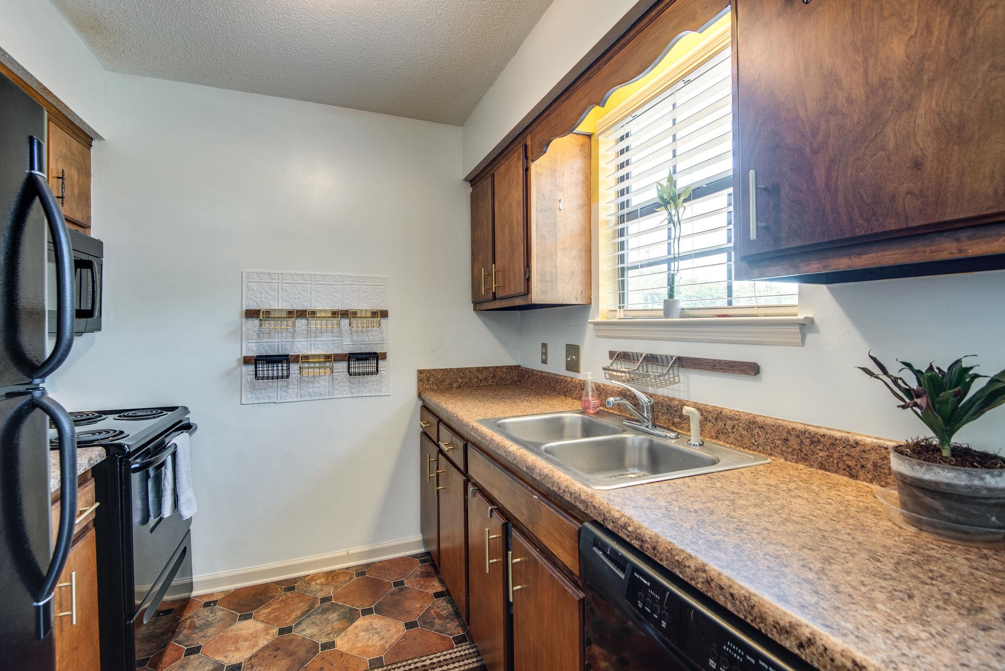 1313 Quail Valley Road Nashville, TN 37214 - Photo 16 of 30 Gallery Image 16