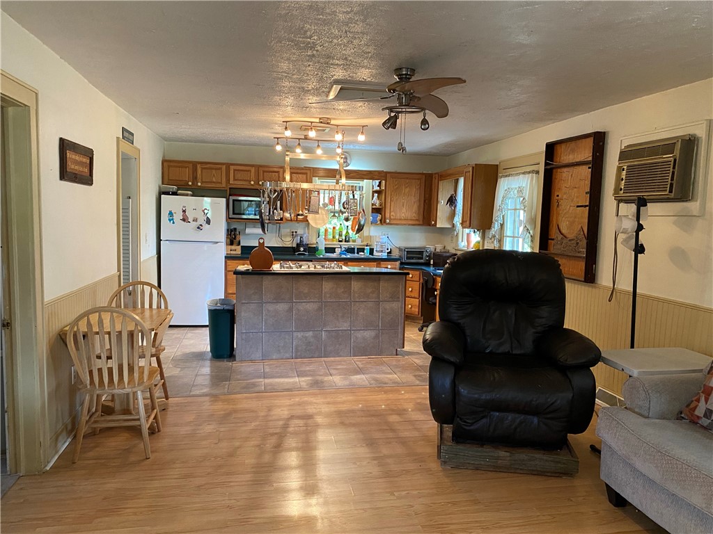 614 Co Highway 9 Neoga, IL 62447 - Photo 5 of 29