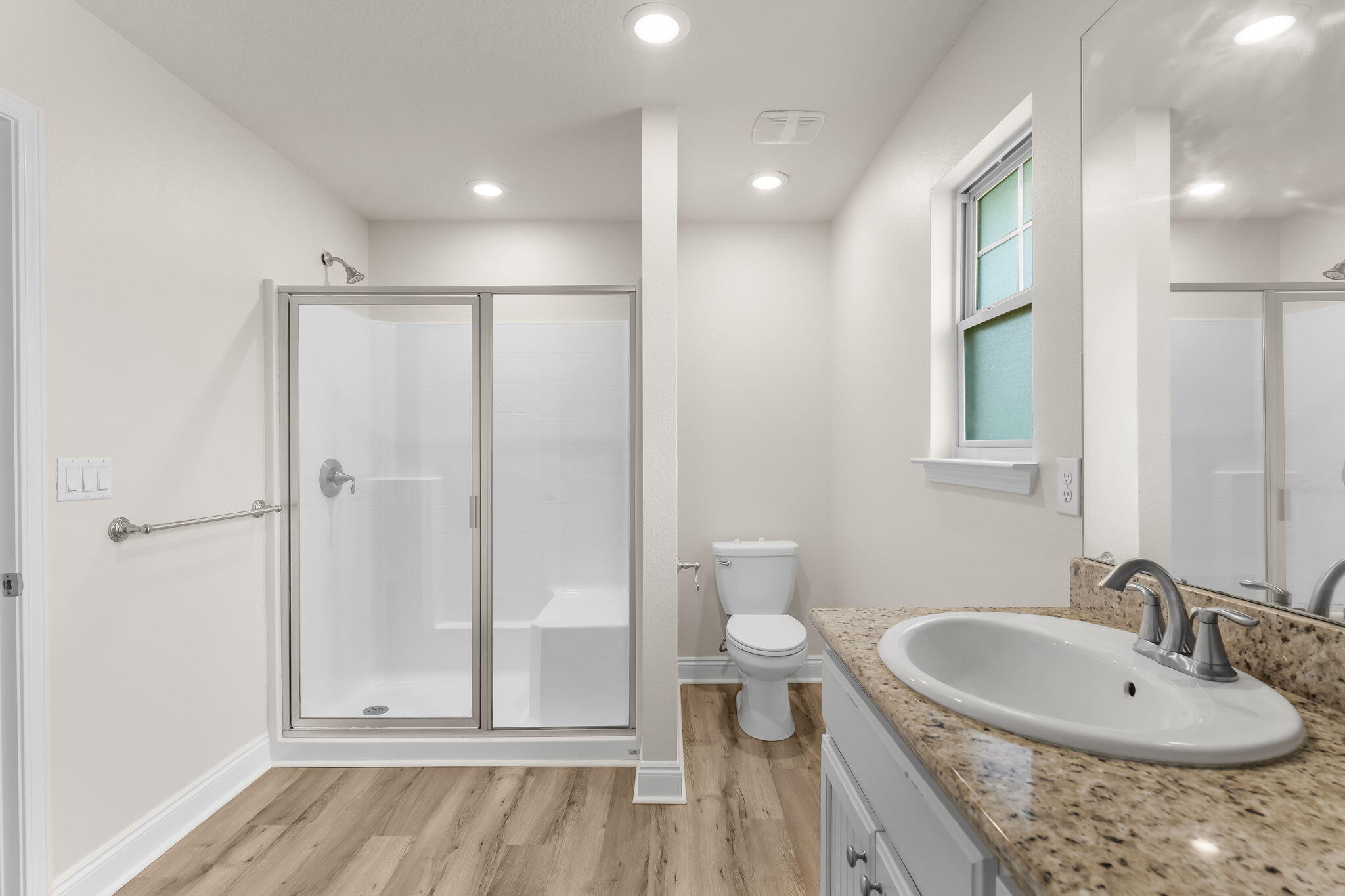 120 Brandywine Road Freeport, FL 32439 - Photo 25 of 29 a bathroom with a sink and a mirror