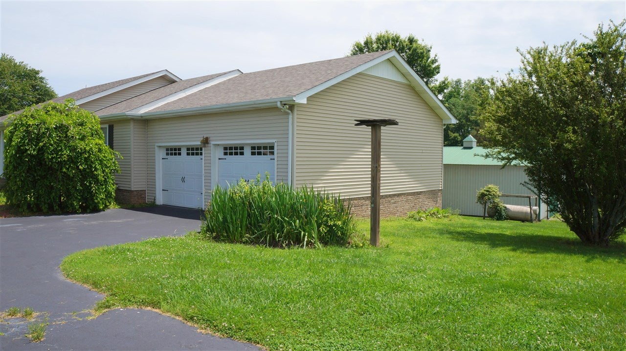 376 Beaver Creek Boat Ramp Road Glasgow, KY 42141 - Photo 33 of 35 Gallery Image 33