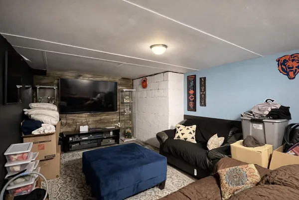$339,000 | 8009 Lavergne Avenue, Burbank, IL 60459