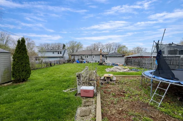 $339,000 | 8009 Lavergne Avenue, Burbank, IL 60459