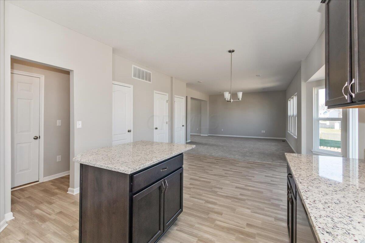 453 Randall Road Delaware, OH 43015 - Photo 8 of 37 08-Kitchen