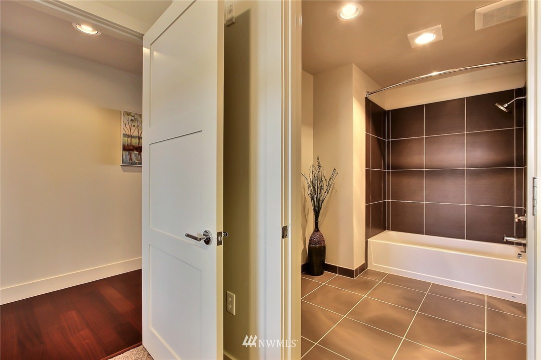 5204 North Bennett Street, Unit 206 Ruston, WA 98407 - Photo 4 of 13 Gallery Image 4