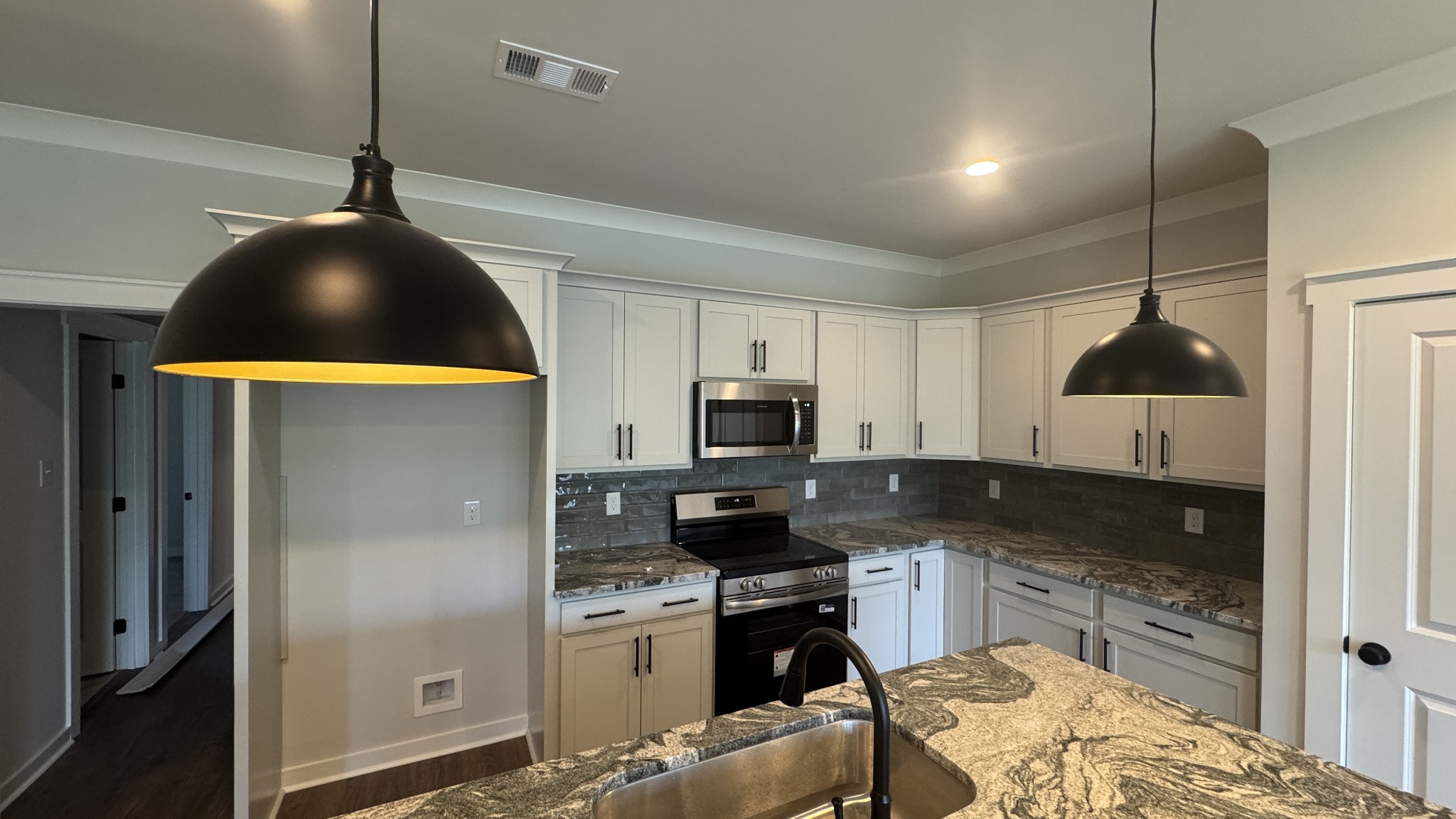 482 West Foxrun Springfield, TN 37172 - Photo 3 of 27