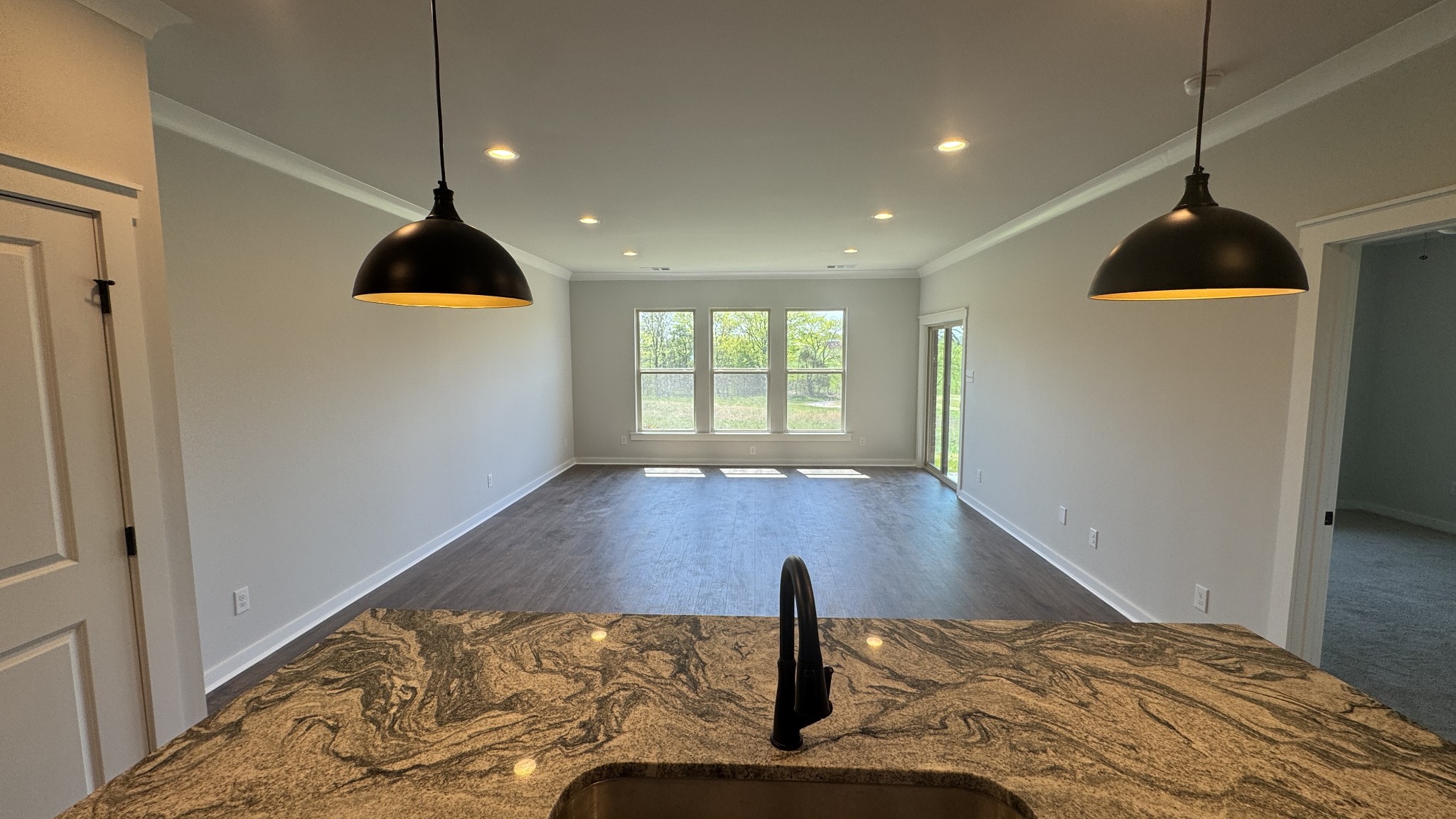 482 West Foxrun Springfield, TN 37172 - Photo 4 of 27