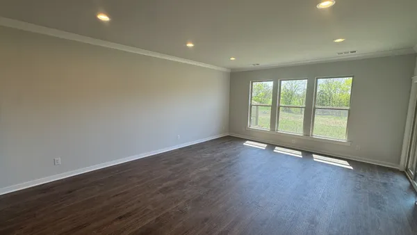 $395,990 | 482 West Foxrun, Springfield, TN 37172