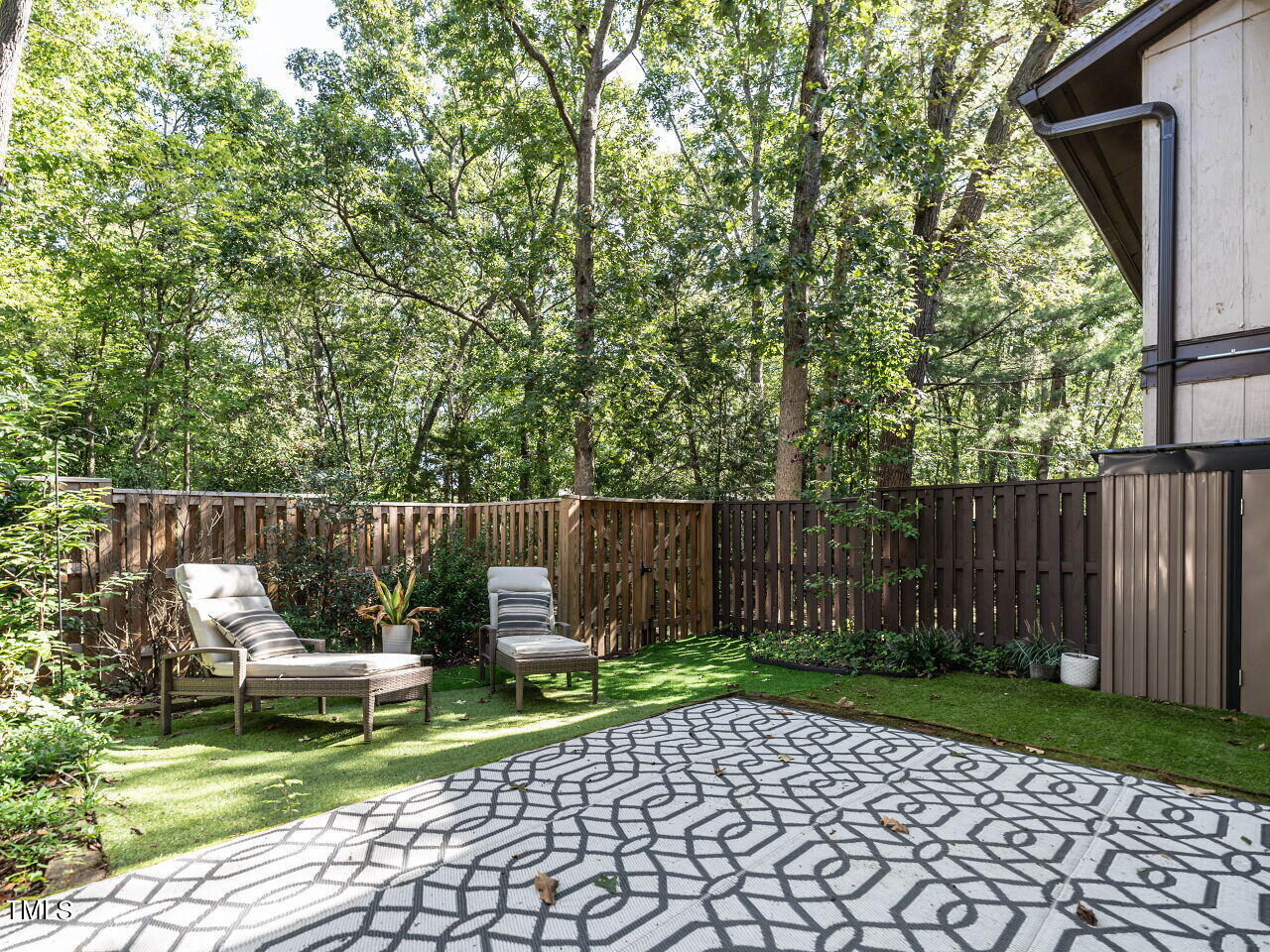 3903 Wendy Lane Raleigh, NC 27606 - Photo 20 of 35 024-1280x960-patio-backyard