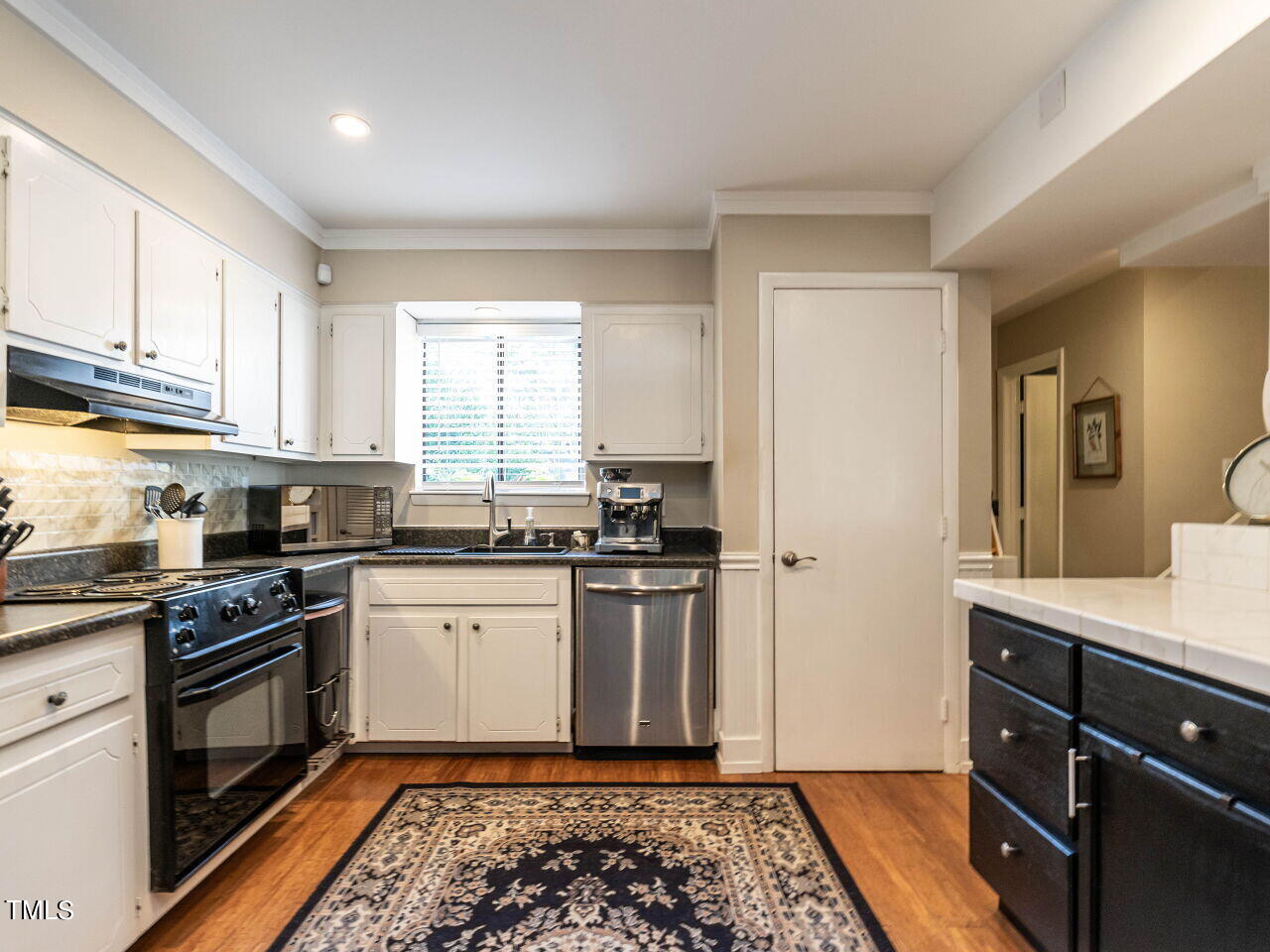 3903 Wendy Lane Raleigh, NC 27606 - Photo 2 of 35 014-1280x960-kitchen