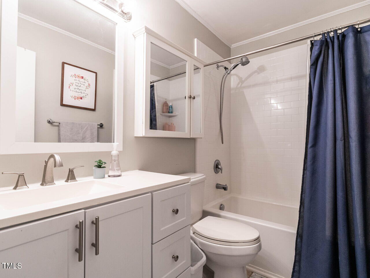 3903 Wendy Lane Raleigh, NC 27606 - Photo 23 of 35 020-1280x960-primary-bath