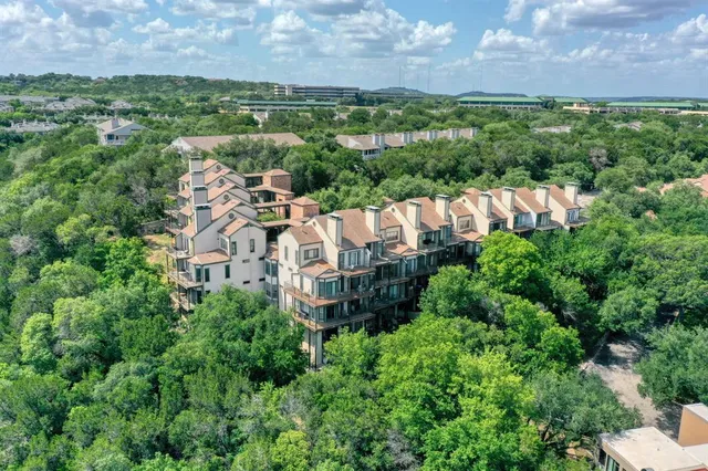 $2,095 | 1741 Spyglass Drive, Unit 228, Austin, TX 78746