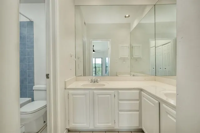 $2,095 | 1741 Spyglass Drive, Unit 228, Austin, TX 78746