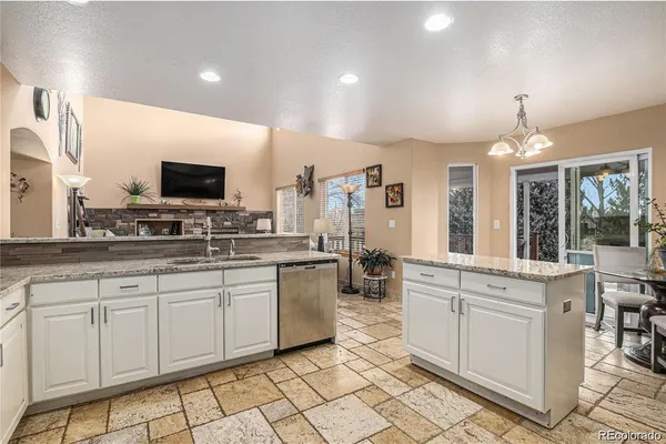 $900,000 | 6262 Braun Circle, Arvada, CO 80004