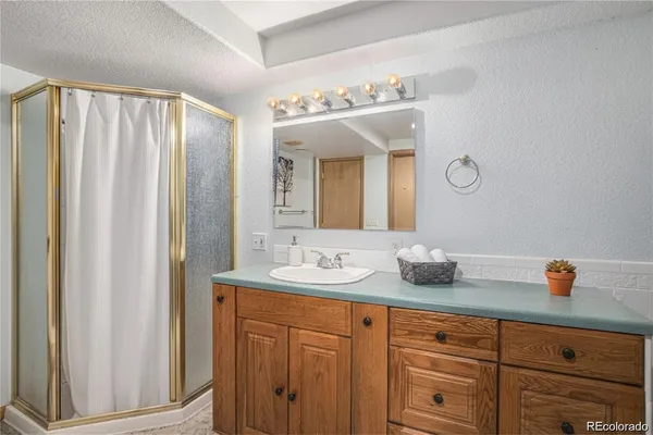 $900,000 | 6262 Braun Circle, Arvada, CO 80004