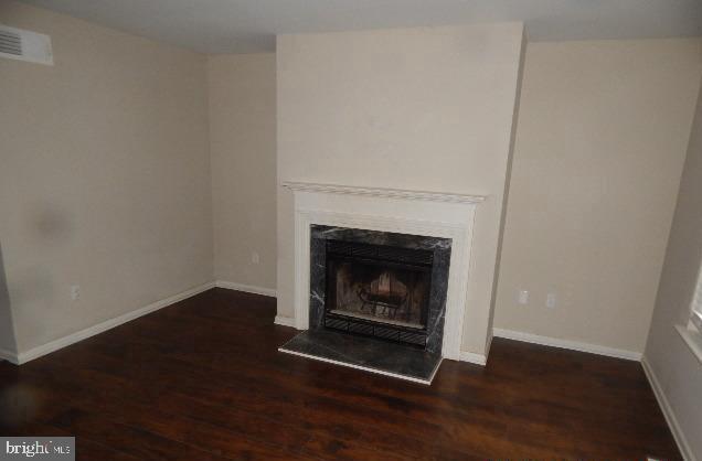 4 London Road Burlington, NJ 08016 - Photo 3 of 23 Gallery Image 3