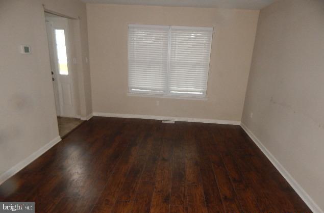 4 London Road Burlington, NJ 08016 - Photo 5 of 23 Gallery Image 5