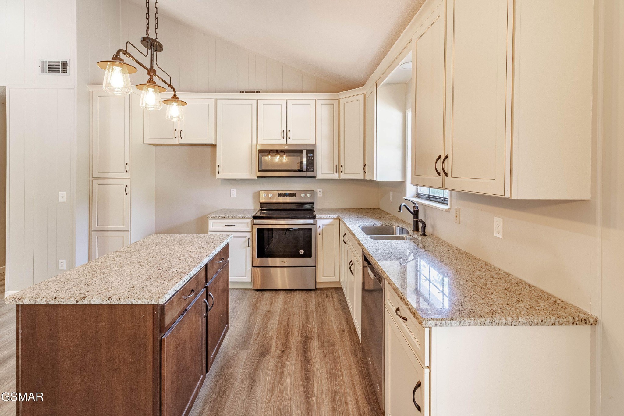 713 Lloyd Huskey Road Pigeon Forge, TN 37863 - Photo 7 of 52 Gallery Image 7