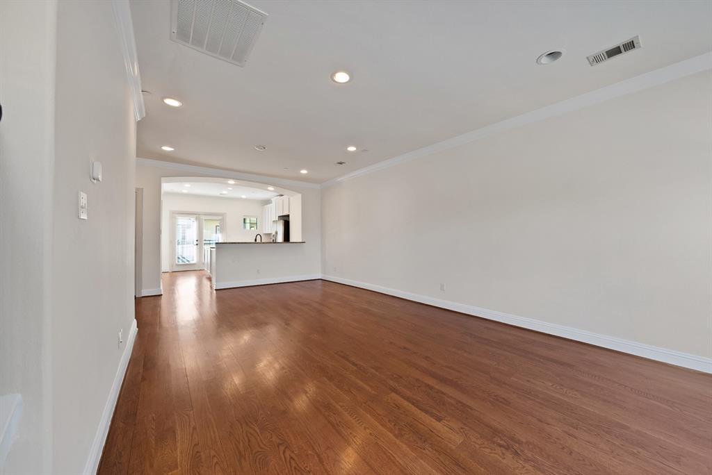 5747 Prospect Avenue, Unit B Dallas, TX 75206 - Photo 23 of 40 a view of empty room with wooden floor