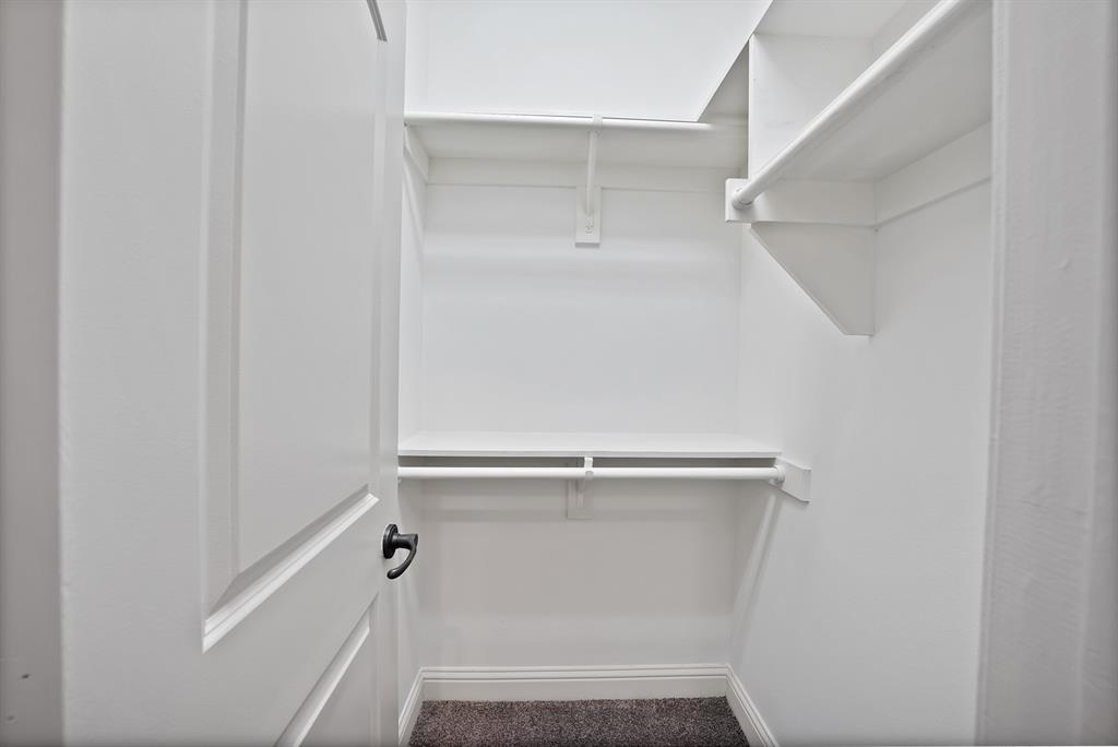 5747 Prospect Avenue, Unit B Dallas, TX 75206 - Photo 8 of 40 a view of closet