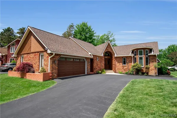 $470,000 | 6076 Wellesley Common, Clarence, NY 14051