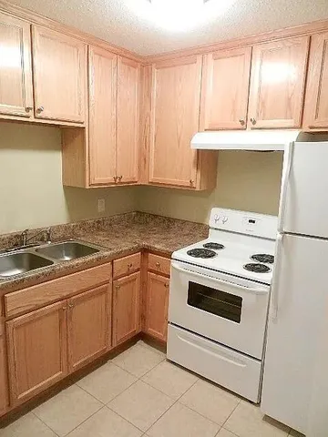 $299,000 | 9821 Colony Park Lane, Soddy Daisy, TN 37379