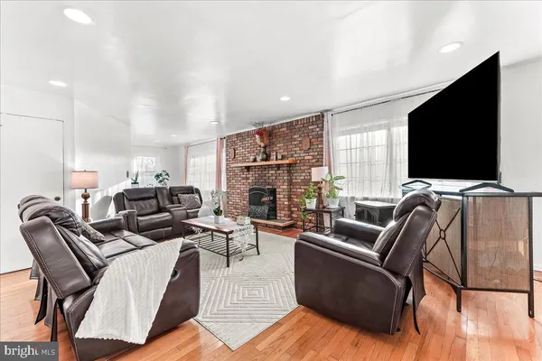 $375,000 | 13 Alvil Road, Wilmington, DE 19805