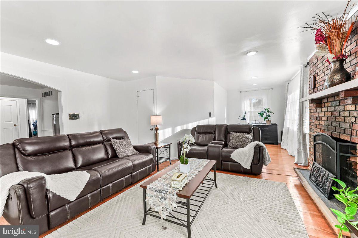 13 Alvil Road Wilmington, DE 19805 - Photo 5 of 32