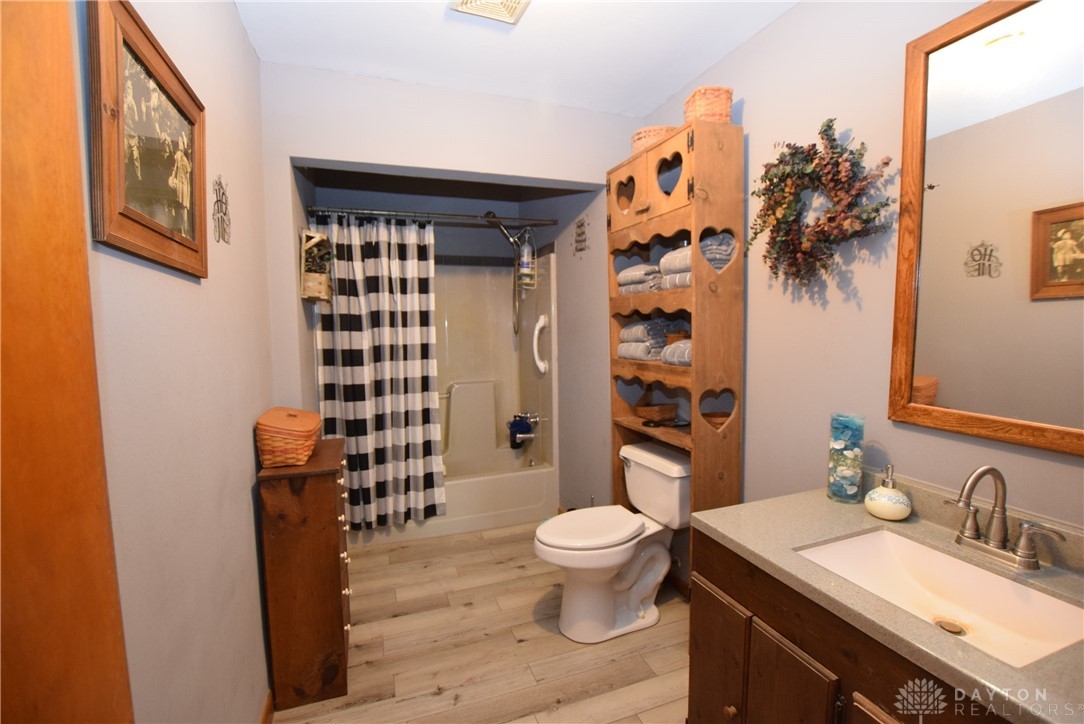 1684 West Sparrow Road Springfield, OH 45502 - Photo 12 of 30