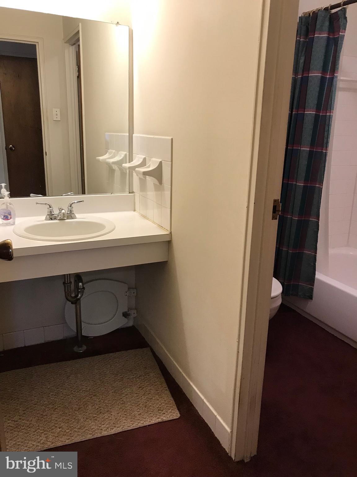 9921 Bustleton Avenue, Unit Q12 Philadelphia, PA 19115 - Photo 16 of 21