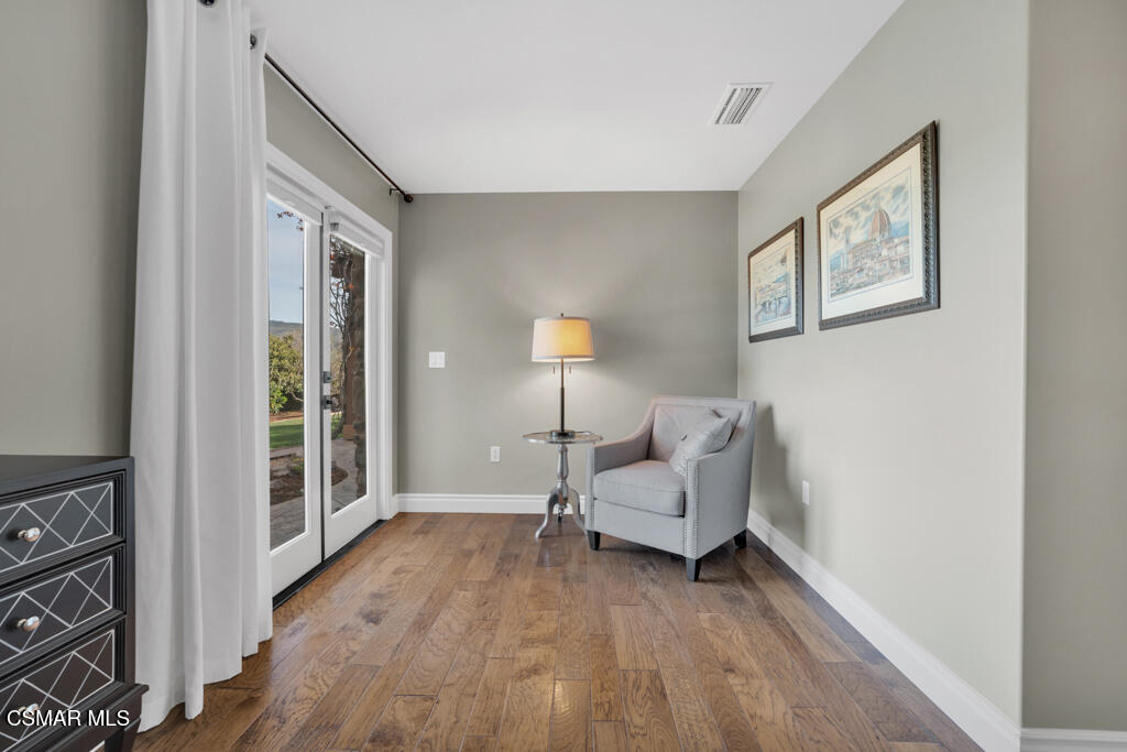1660 San Rafael Way Camarillo, CA 93012 - Photo 31 of 63 a living room with furniture and a window