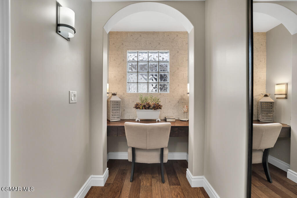 1660 San Rafael Way Camarillo, CA 93012 - Photo 32 of 63 a workspace with wooden floor