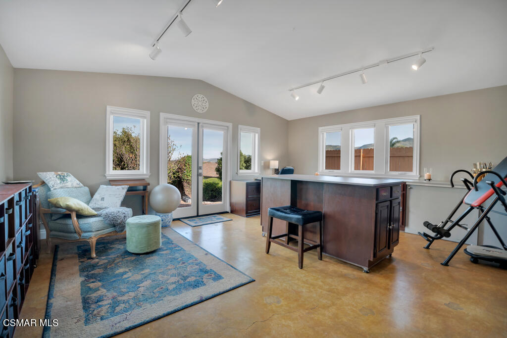 1660 San Rafael Way Camarillo, CA 93012 - Photo 36 of 63 a living room with furniture rug and window