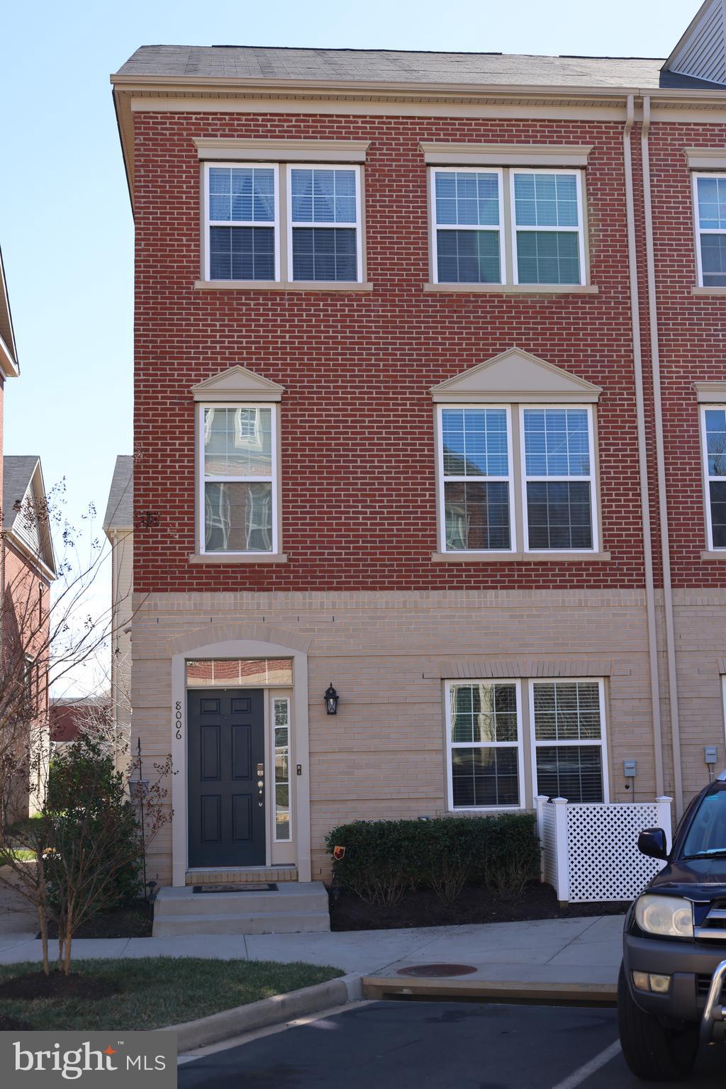 8006 Cayzer Lane Gainesville, VA 20155 - Photo 2 of 35