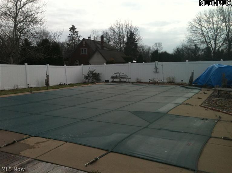 957 East Calla Road Youngstown, OH 44514 - Photo 3 of 18 Gallery Image 3