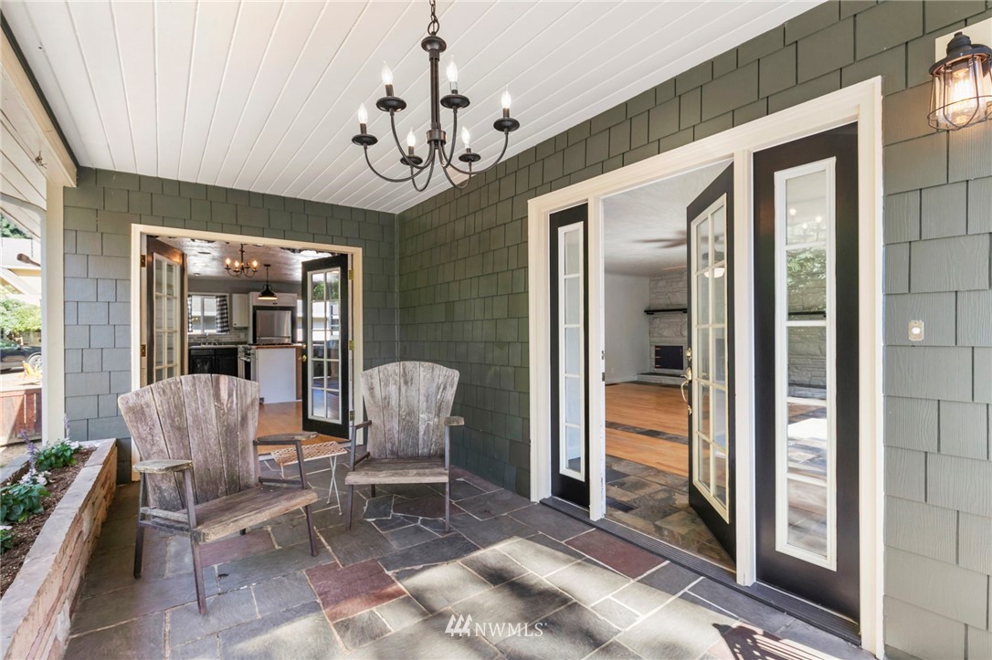 4360 Tracyton Beach Road Northwest Bremerton, WA 98310 - Photo 9 of 32 Gallery Image 9