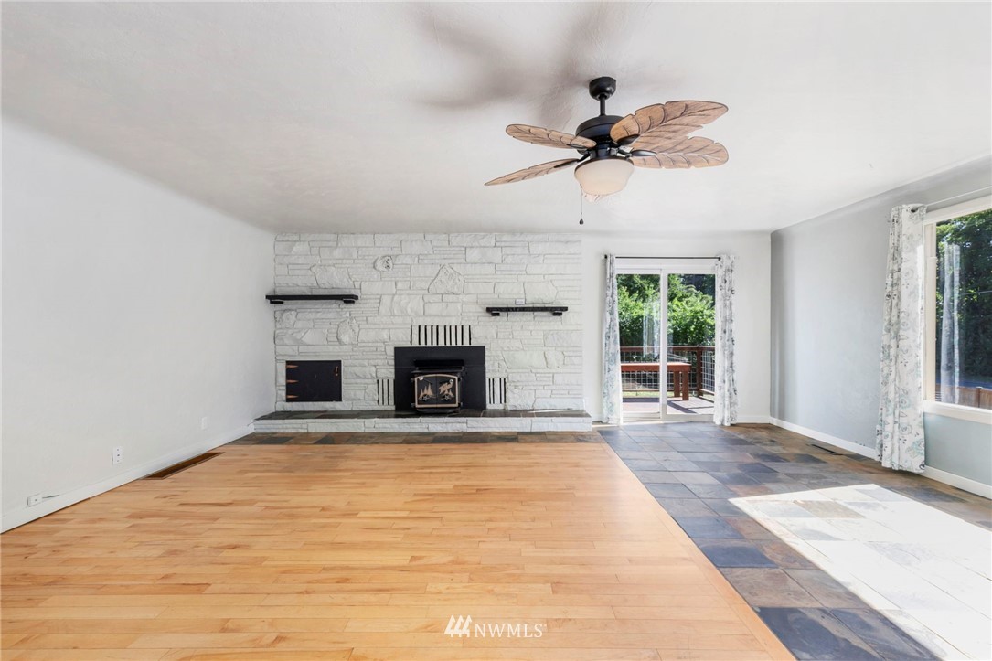 4360 Tracyton Beach Road Northwest Bremerton, WA 98310 - Photo 10 of 32 Gallery Image 10
