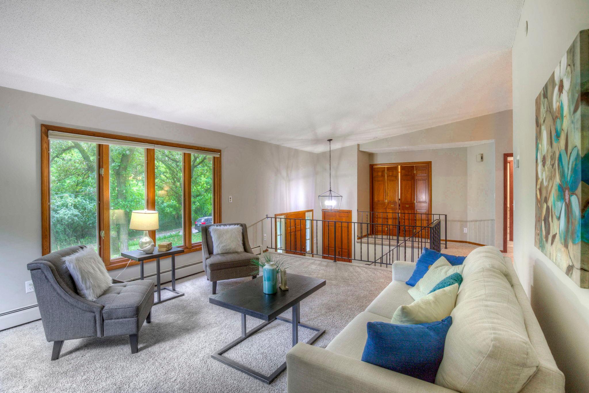 14820 Glendale Road Minnetonka, MN 55345 - Photo 3 of 27 Gallery Image 3