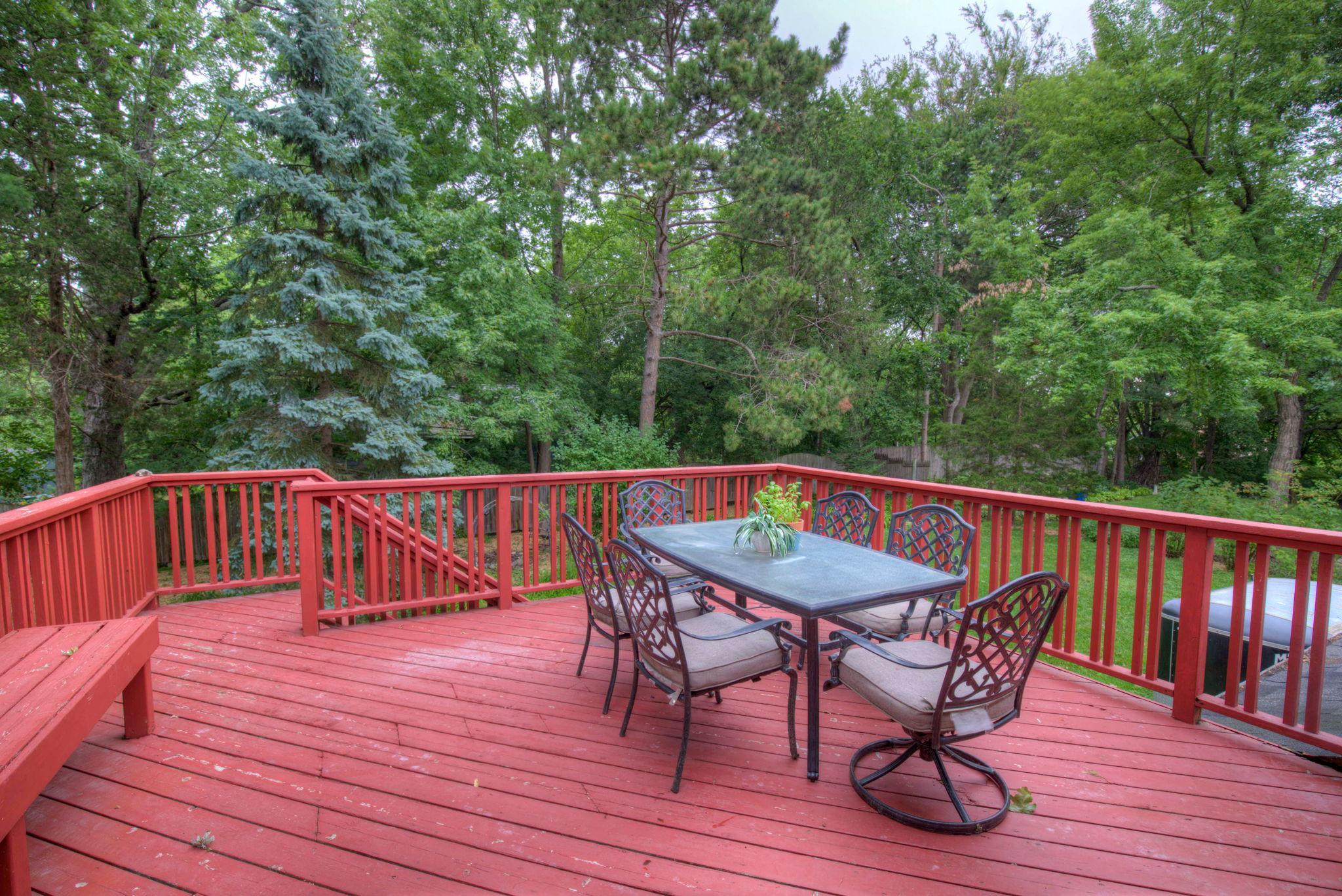 14820 Glendale Road Minnetonka, MN 55345 - Photo 4 of 27 Gallery Image 4