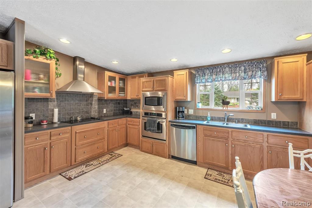 10084 Peake Road Portland, MI 48875 - Photo 14 of 37
