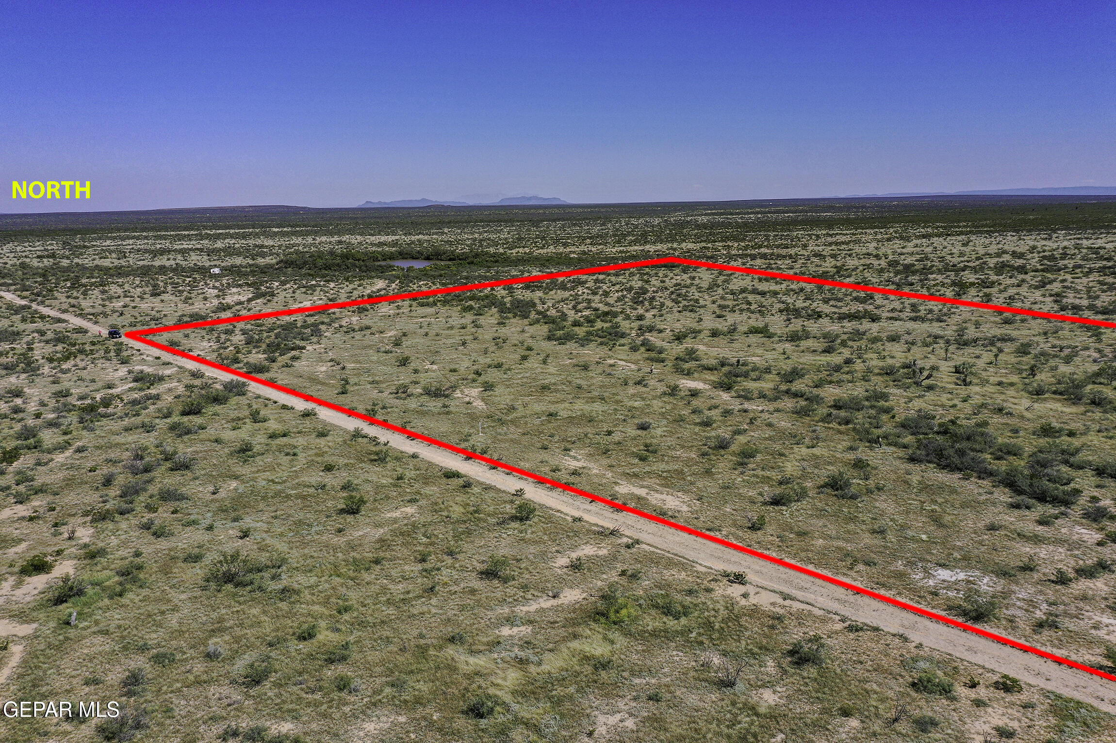 76041-2 Pn Ranch, Unit 617 Sierra Blanca, TX 79851 - Photo 7 of 28 a view of wooden floor and a ocean view