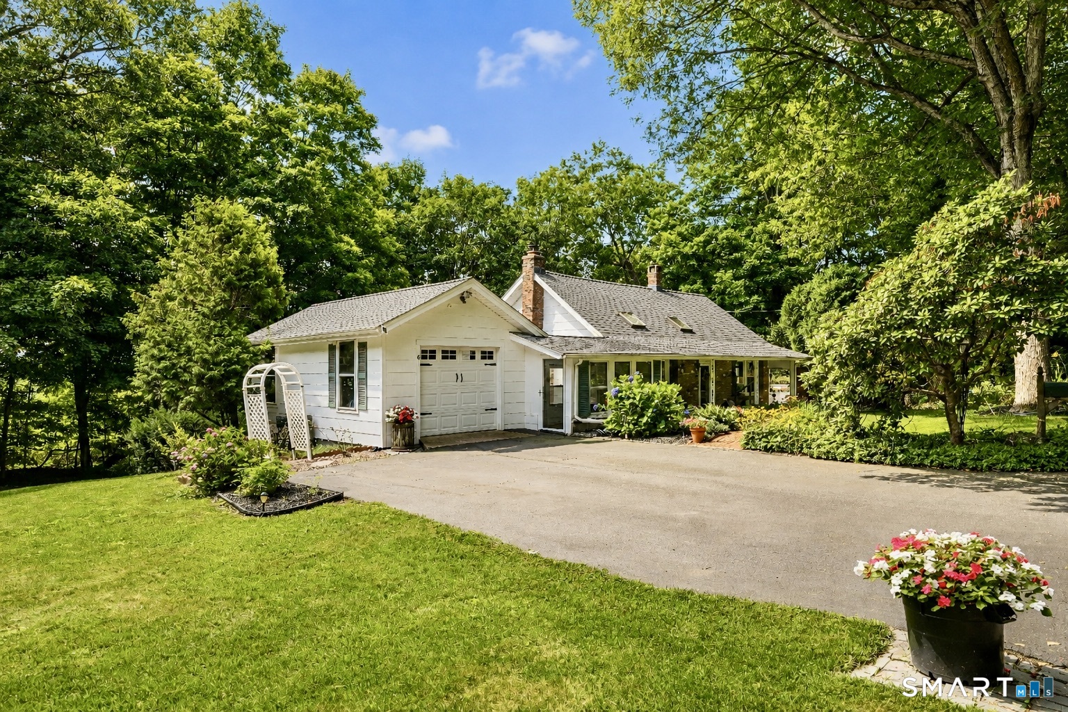 6 Sunrise Ridge Middlefield, CT 06481 - Photo 2 of 40 Gallery Image 2
